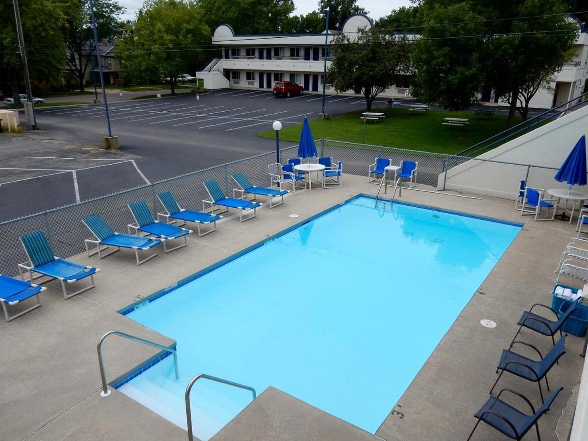 Fields Park Motel ウィスコンシン デルズ エクステリア 写真