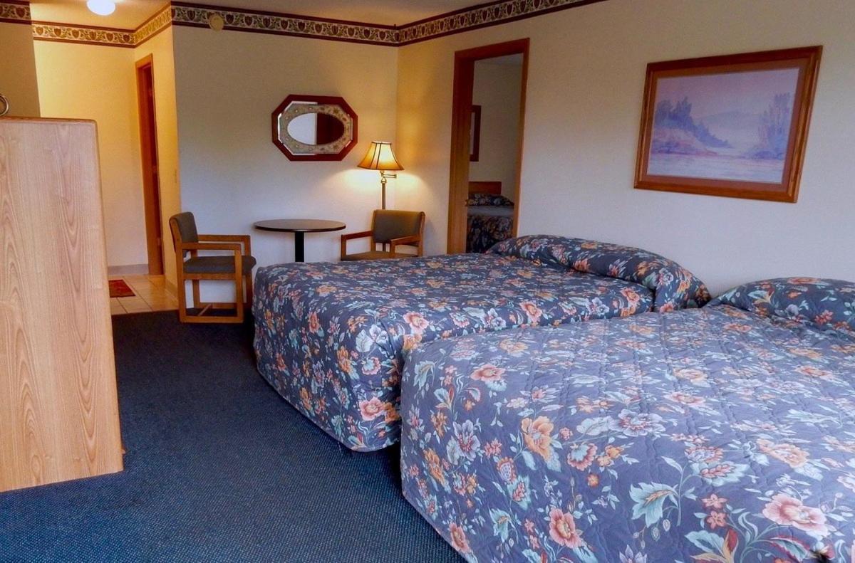 Fields Park Motel ウィスコンシン デルズ エクステリア 写真