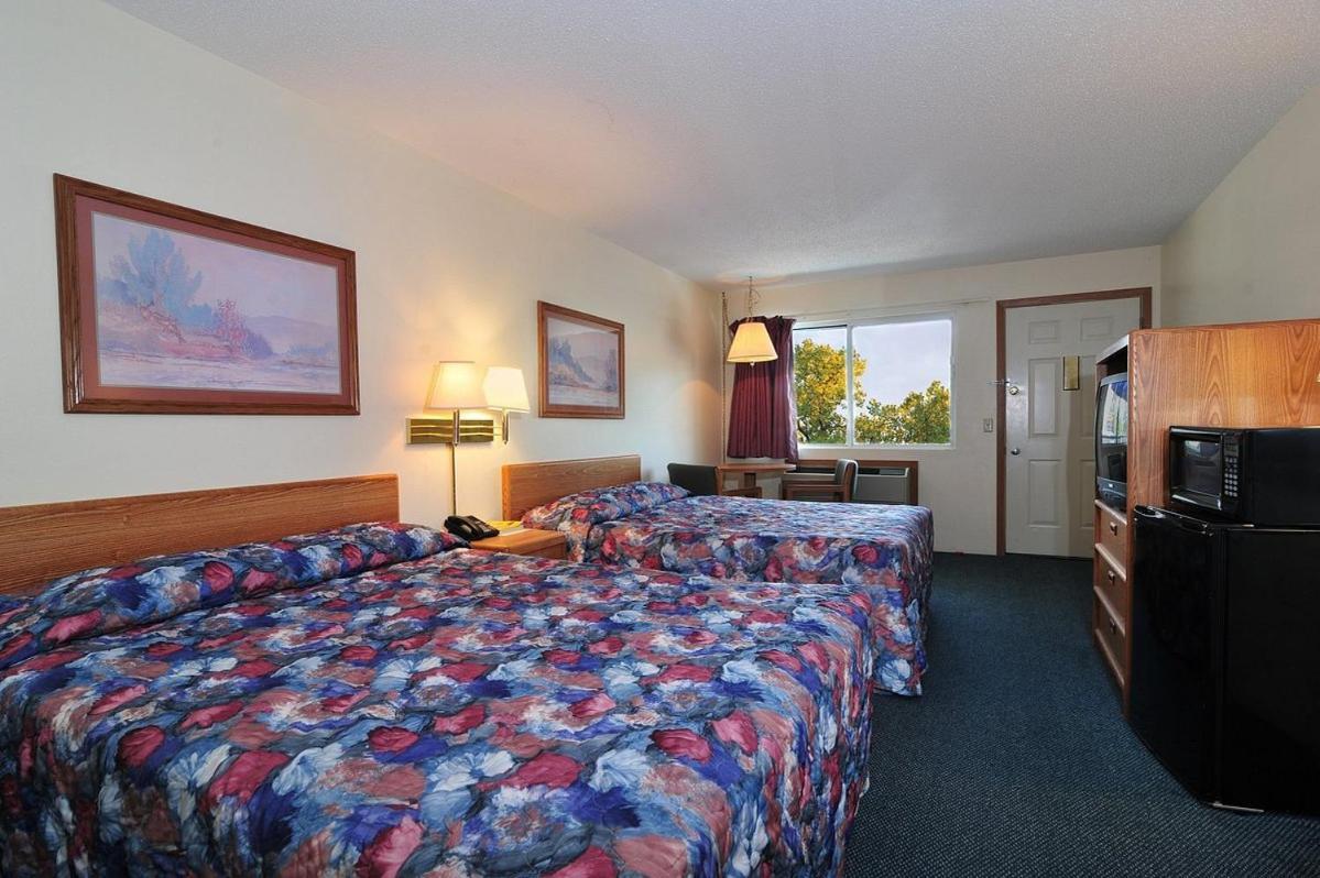 Fields Park Motel ウィスコンシン デルズ エクステリア 写真