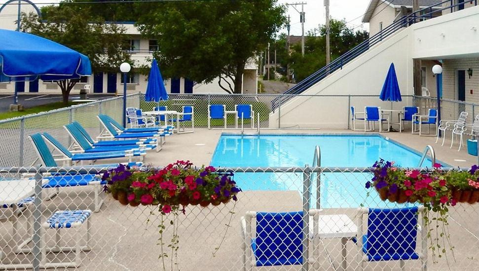Fields Park Motel ウィスコンシン デルズ エクステリア 写真